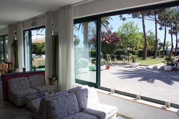 هتل San Remo   All Inclusive   Fronte Mare   Spiaggia Privata