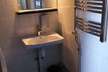 Spis Hotell Naran
