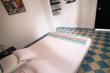 هتل The Orange House Santa Marta