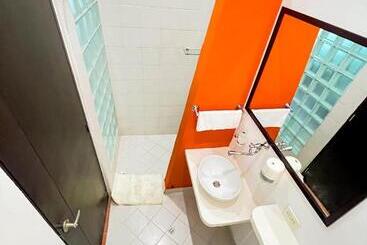 هتل The Orange House Santa Marta
