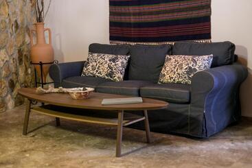 هتل Thea Villas And Suite