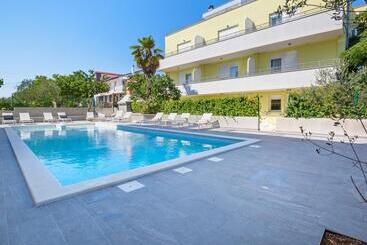 هتل Villa Liburnum