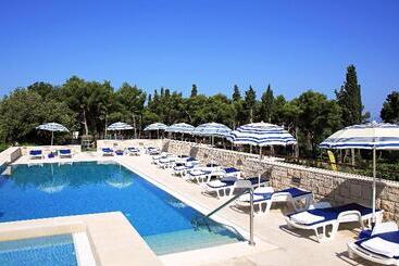 هتل Villa Vela Luka