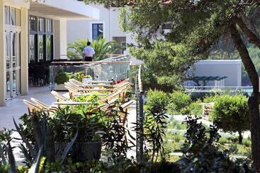 هتل Villa Vela Luka