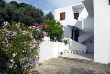 آپارتمانهای توریستها Irini Studios