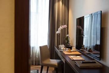 Makati Diamond Residences