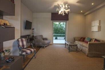 Scale Suites