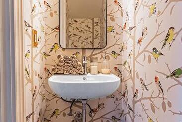 تختخواب و صبحانه The Inn At Four Eleven York