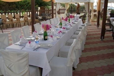 Eleni Apartments