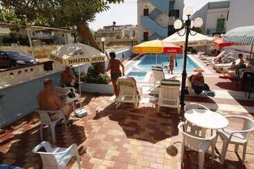 Eleni Apartments