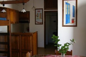 Eleni Apartments