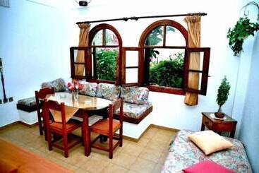 Eleni Apartments