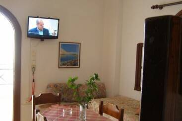 Eleni Apartments