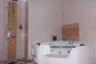 هتل Best Western Plus Paramount