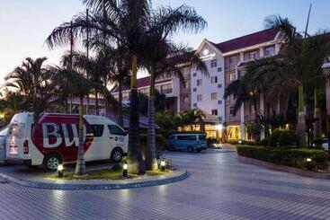 هتل Best Western Plus Paramount