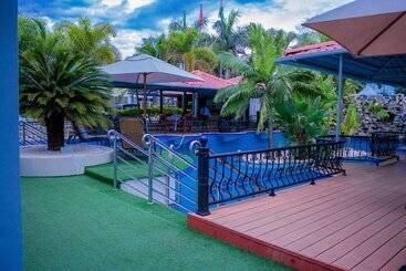 هتل Best Western Plus Paramount