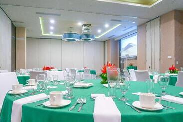 Отель Hilton Garden Inn San Jose La Sabana