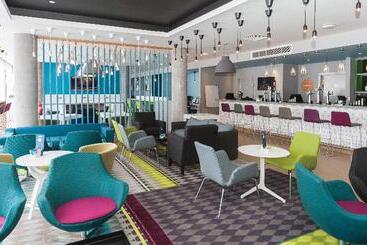 هتل Holiday Inn Express Aberdeen Airport By Ihg