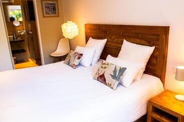 هتل Hôtel La Caravelle