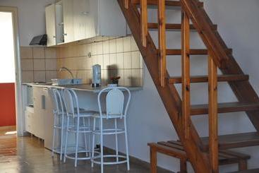 هتل Koskinas Apartments