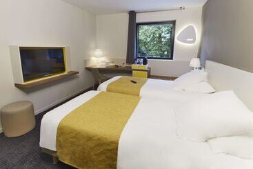 酒店 Kyriad Prestige Pau – Palais Des Sports
