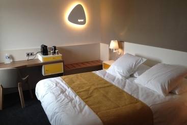 酒店 Kyriad Prestige Pau – Palais Des Sports