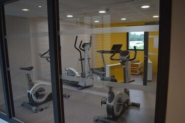 酒店 Kyriad Prestige Pau – Palais Des Sports