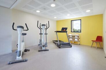 酒店 Kyriad Prestige Pau – Palais Des Sports