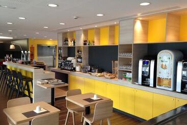 酒店 Kyriad Prestige Pau – Palais Des Sports