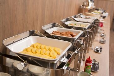 هتل Route Inn Yonezawa Ekihigashi