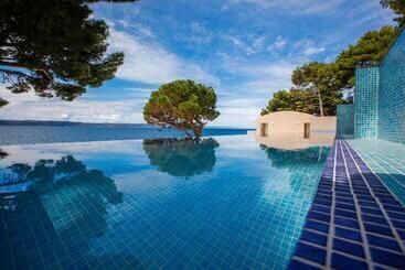 هتل Tui Blue Makarska   Adults Only