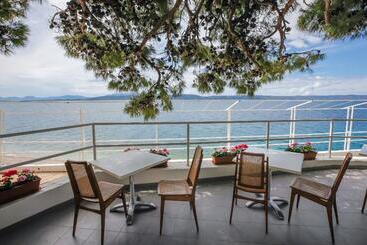 هتل Tui Blue Makarska   Adults Only