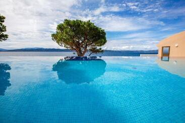 هتل Tui Blue Makarska   Adults Only