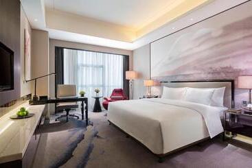 هتل Wanda Realm Wuhan