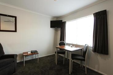 مُتل Bk's Magnolia Motor Lodge
