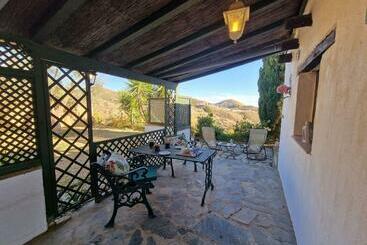 Casa Musica An Enchanting One Bed Cottage - لاوبرين