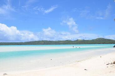 Aitutaki Village