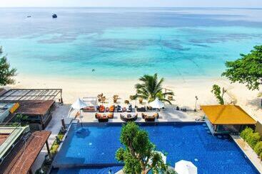 Akira Lipe Resort