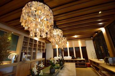 Akira Lipe Resort