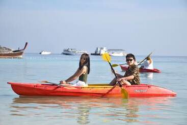 Akira Lipe Resort