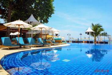 Akira Lipe Resort
