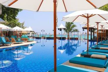 Akira Lipe Resort