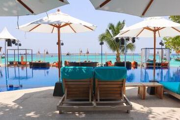 Akira Lipe Resort