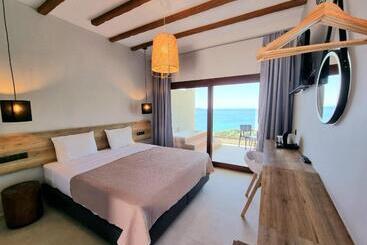 Enjoy Lichnos Bay Village, Camping, Hotel & Apartments