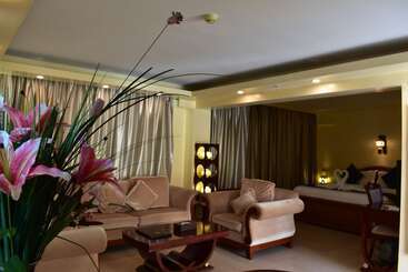 Golden Phoenix Hotel Boracay