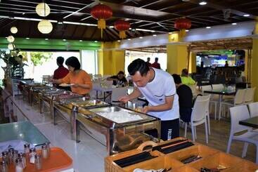 Golden Phoenix Hotel Boracay
