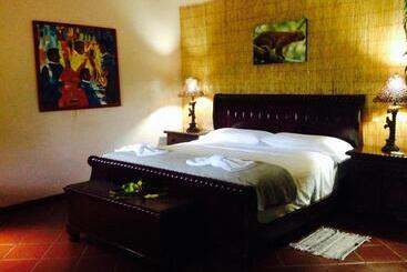 هتل Casa Manglar Villa