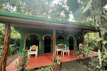 هتل Casa Manglar Villa