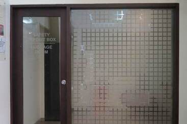 هتل Circle Inn  Iloilo City Center