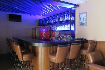 هتل Circle Inn Iloilo City Center